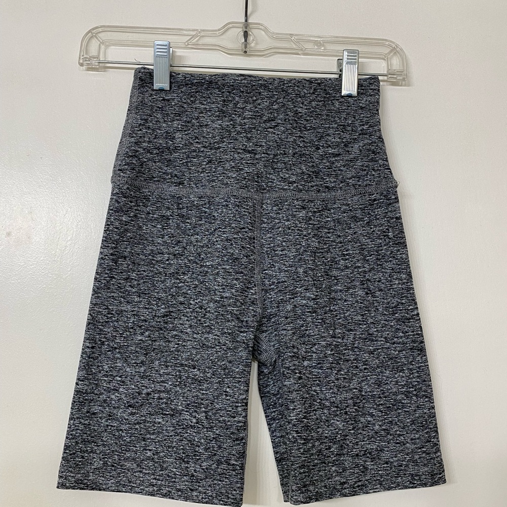 Beyond Yogq spacedye high waisted biker short XS black-white